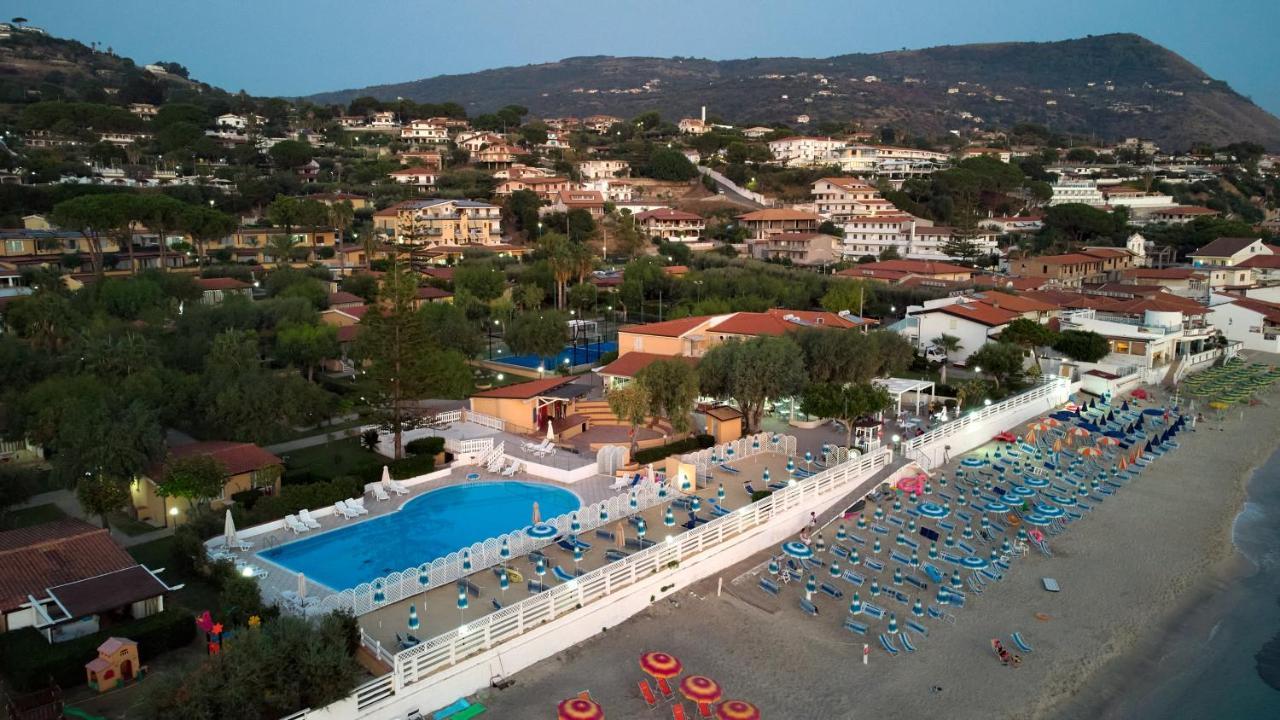 Villaggio Santa Maria Capo Vaticano Esterno foto