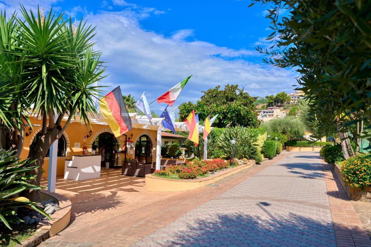 Villaggio Santa Maria Capo Vaticano Esterno foto