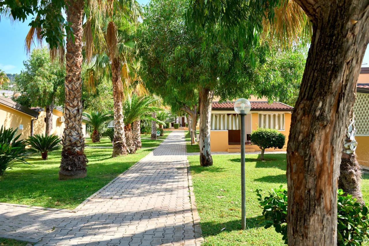 Villaggio Santa Maria Capo Vaticano Esterno foto