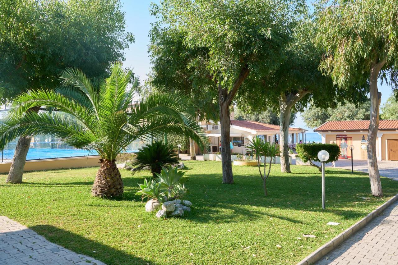 Villaggio Santa Maria Capo Vaticano Esterno foto