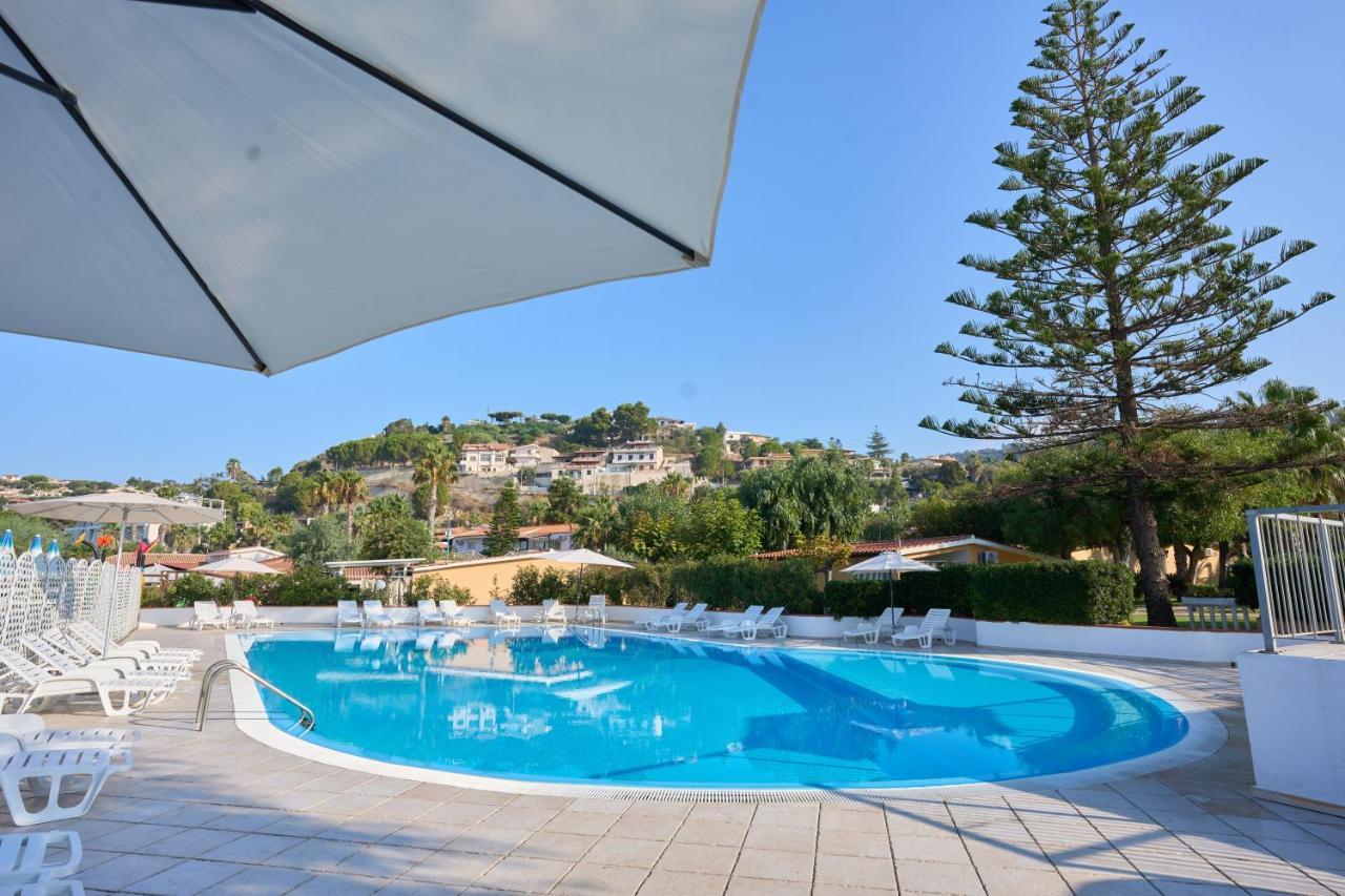 Villaggio Santa Maria Capo Vaticano Esterno foto